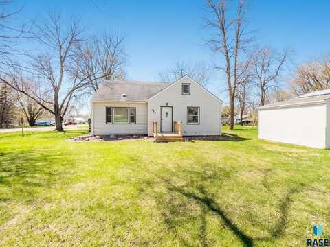409 Boxelder St, Valley Springs, SD 57068