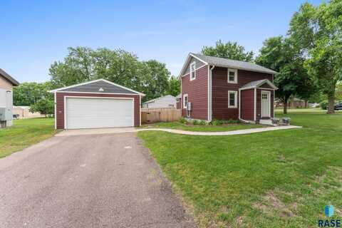 600 Sunnyside Ave, Valley Springs, SD 57068
