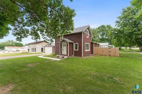 600 Sunnyside Ave, Valley Springs, SD 57068