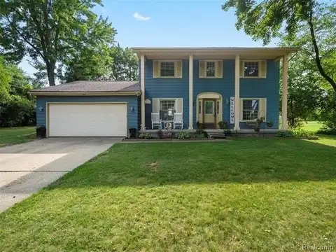 8497 Hickory Hill Drive, Grand Blanc, MI 48439