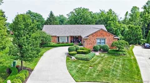1692 Edinborough Drive, Rochester Hills, MI 48306