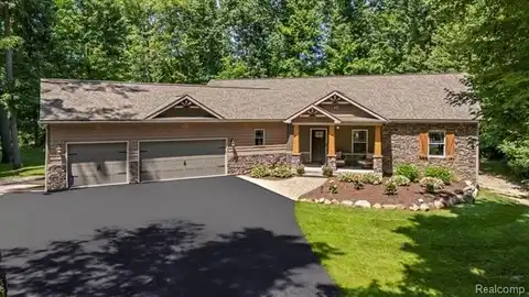 10748 King Road, Davisburg, MI 48350