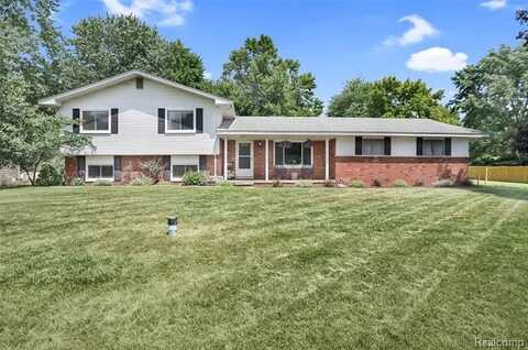 9851 Atwood Drive, South Lyon, MI 48178