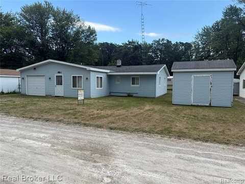 8637 Rowe Road, Mckinley, MI 48755