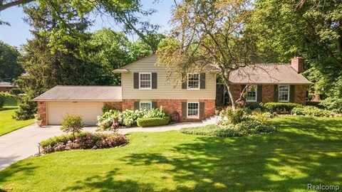 950 Satterlee Road, Bloomfield Hills, MI 48304
