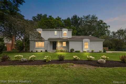 5362 Hertford Drive, Troy, MI 48085