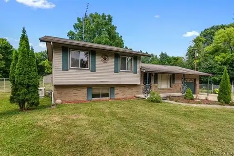 3499 E Carpenter Road, Flint, MI 48506