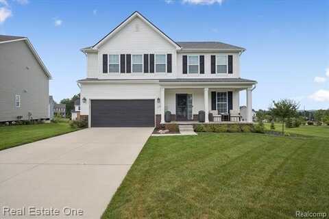 122 Saddleback Court, White Lake, MI 48386