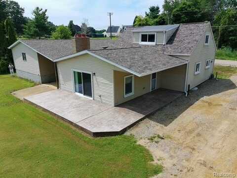 369 Indian Trail, Columbiaville, MI 48421