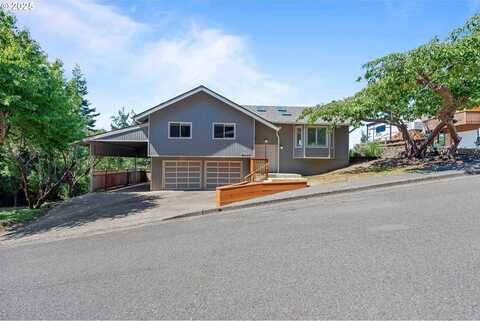 2460 STEPHANIE LN, North Bend, OR 97459