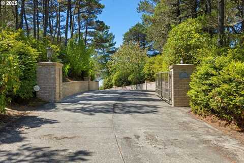 7088 NW PACIFIC COAST HWY, Seal Rock, OR 97376