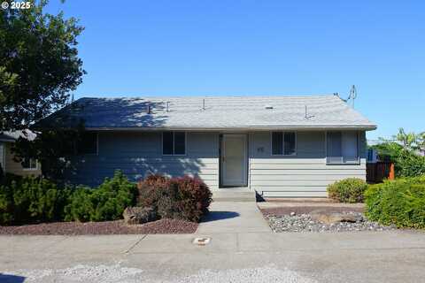 415 W 14TH ST, The Dalles, OR 97058