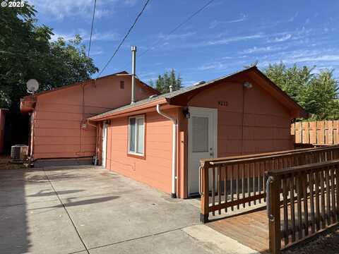 9212 SE BUSH ST, Portland, OR 97266