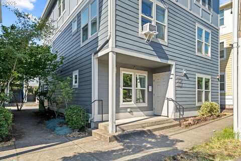 11923 SE ASH ST, Portland, OR 97216