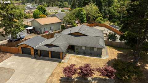 1145 LAKESHORE DR, Coos Bay, OR 97420