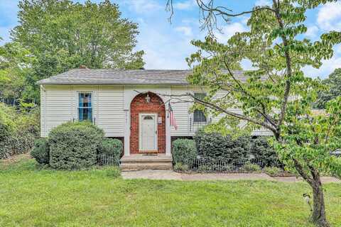 3920 Kentland DR, Roanoke, VA 24018