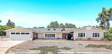 4555 Hillview Dr, La Mesa, CA 91941