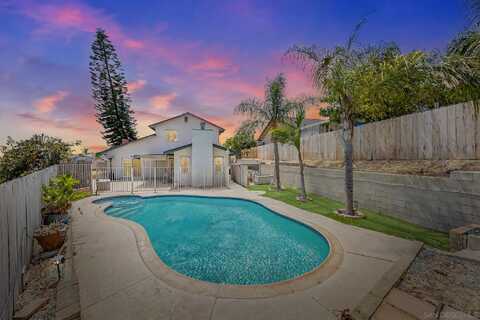 835 Plaza Taxco, San Diego, CA 92114