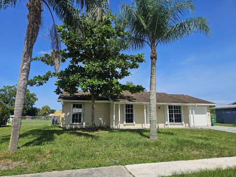 329 NE Cullman Court, Port Saint Lucie, FL 34983