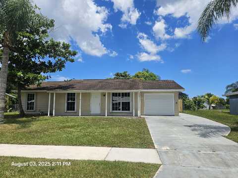 329 NE Cullman Court, Port Saint Lucie, FL 34983