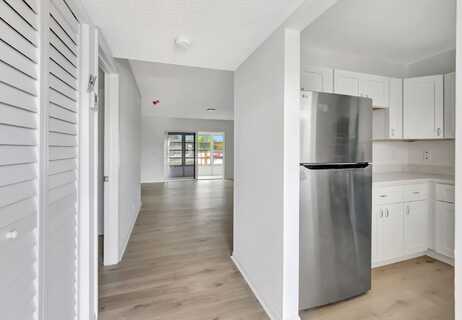 20 Abbey Lane, Delray Beach, FL 33446