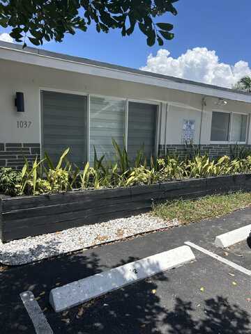1037 NE 9th Avenue, Fort Lauderdale, FL 33304