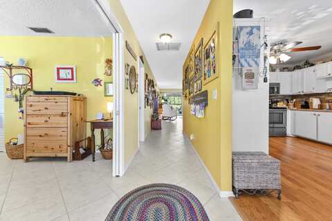 5113 Poppy Place, Delray Beach, FL 33484
