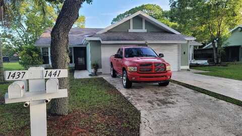 1437 SE Rivergreen Circle, Port Saint Lucie, FL 34952