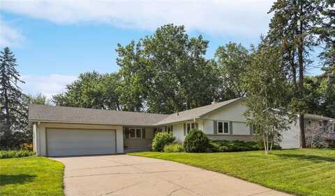 2193 Bossard Drive, Roseville, MN 55113