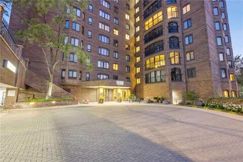 1235 Yale Place, Minneapolis, MN 55403