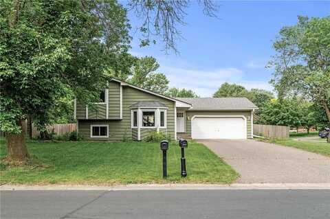 10590 Drake Street NW, Coon Rapids, MN 55433