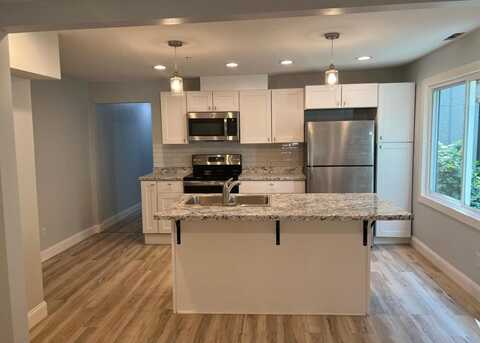 910 Oliver Avenue N, Minneapolis, MN 55411