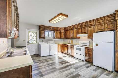 105 10th Street NW, Plainview, MN 55964