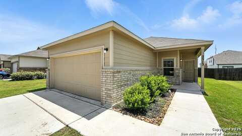 2513 Marty, Seguin, TX 78155