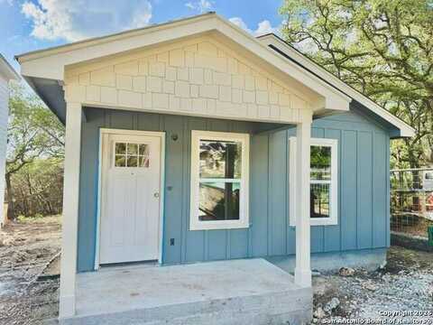 709 Burr Oak, Canyon Lake, TX 78133
