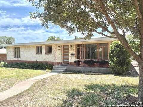 2702 Hiawatha, San Antonio, TX 78210