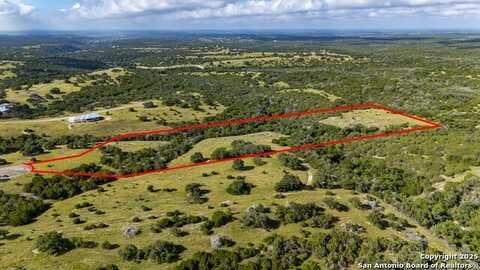 9 N Shapen Springs Rd, Kerrville, TX 78028