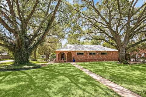 302 Strickland Avenue, Eagle Lake, TX 77434
