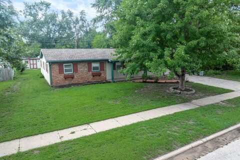 913 N Wilbur Ln, Wichita, KS 67212