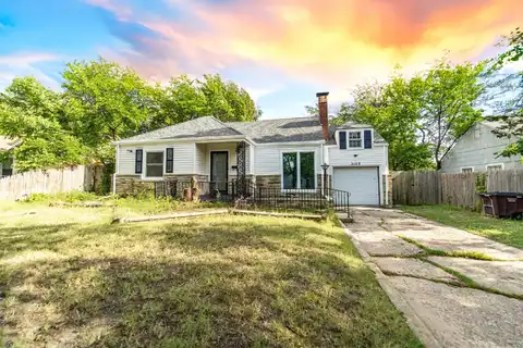 3109 E Maplewood Dr, Wichita, KS 67214