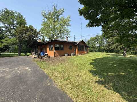 2251 River Road, Wisconsin Dells, WI 53965