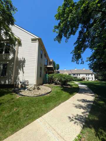 6758 Park Ridge Drive, Madison, WI 53719