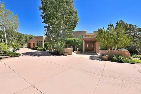 409 Brownell Howland Road, Santa Fe, NM 87501