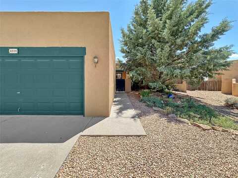 4228 Roadrunner Lane, Santa Fe, NM 87507
