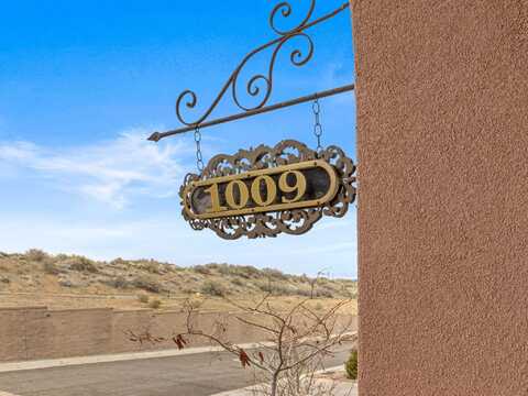 1009 C De Baca Lane, Bernalillo, NM 87004