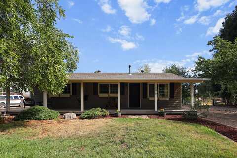 19810 1st Street, Cottonwood, CA 96022