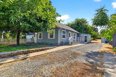 2252 Waldon Street, Redding, CA 96002
