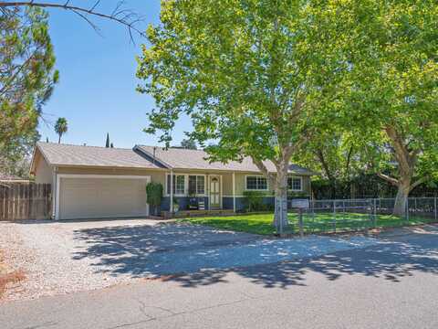 2649 Irwin Road, Redding, CA 96002