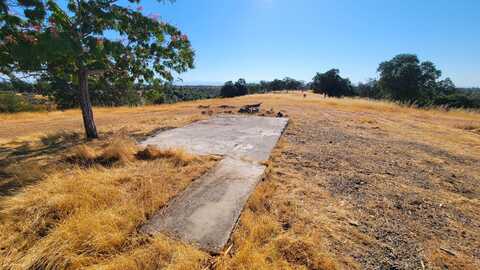 14485 Small Farms Road, Igo, CA 96047
