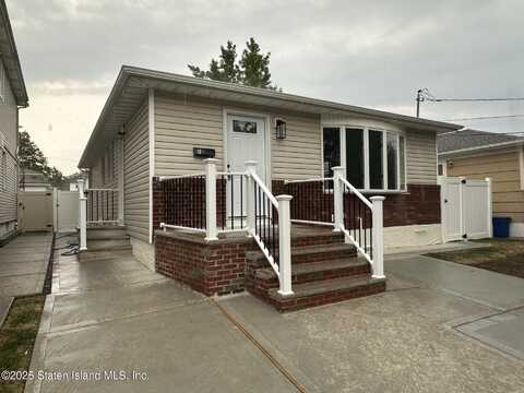 72 Leverett Avenue, Staten Island, NY 10308